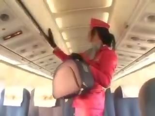 Омаен стюардеса смучене петър преди кунилингус