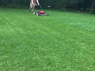 Mowing grass гол: безплатно гол жени в публичен hd мръсен клипс видео
