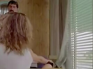 Ля ragazza dal pigiama giallo 1977 (threesome хтивий сцена)