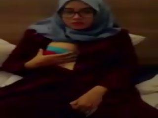 Hidžab dekleta solo samozadovoljevanje moj niece, x ocenjeno video 76